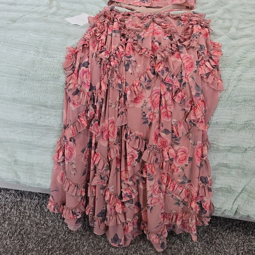 MAC DUGGAL Ruffled Cut Out Cap Sleeve V Neck Gown - Picture 9 of 9